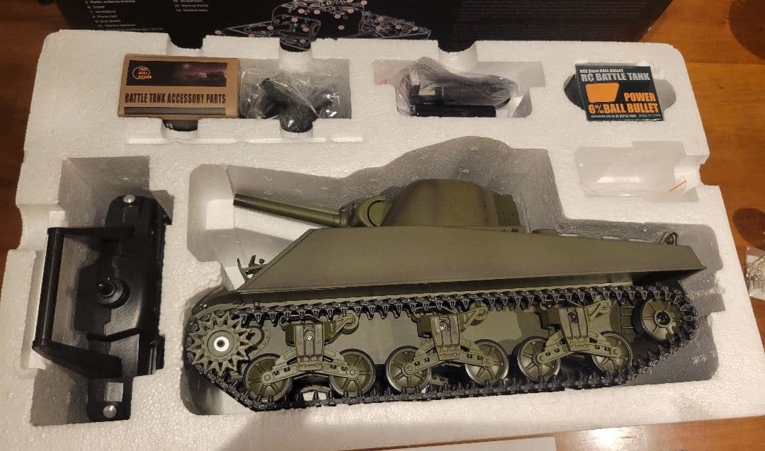 1/16　アメリカ軍　シャーマン戦車ラジコン　ヘンロン社製2.4GHzプロポ