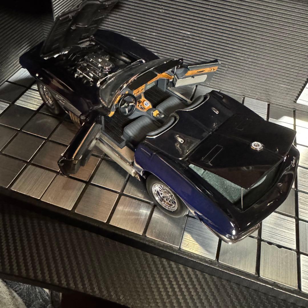 絶版未展示品 オートアート 1/18 コルベットMako Shark 1961