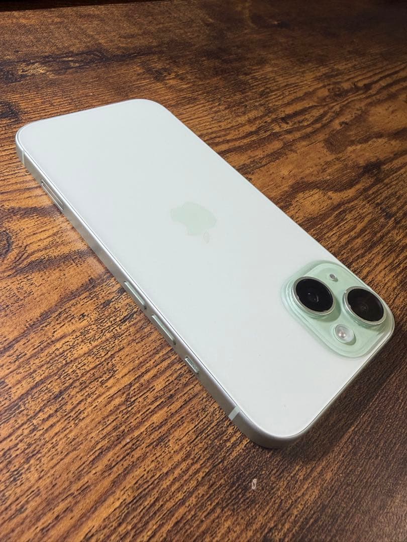 【美品】iPhone15 256GB SIMフリー