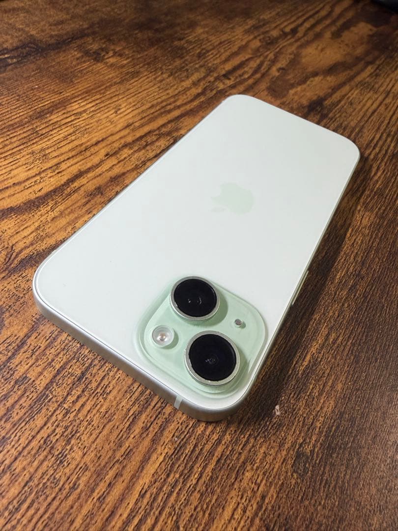 【美品】iPhone15 256GB SIMフリー