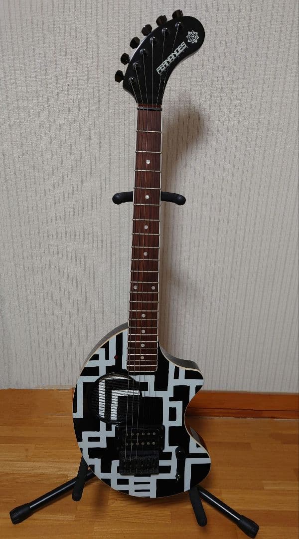 布袋寅泰 FERNANDES ZO-3 HOTEI MODEL
