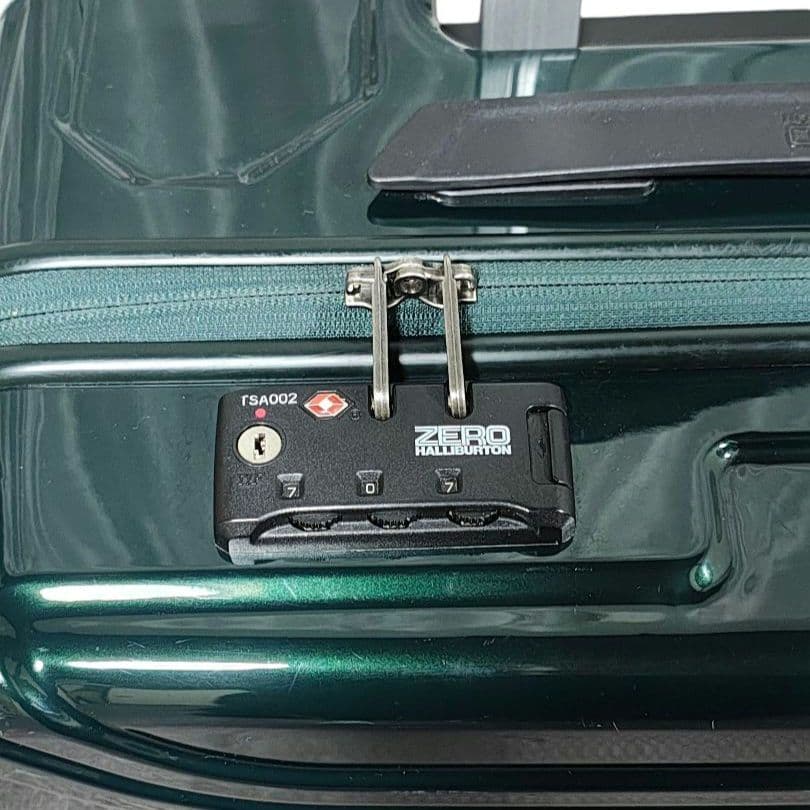 ★希少廃盤★ZERO HALLIBURTON 2輪キャリーケース　ダークグリーン