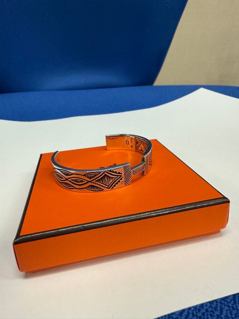 サム君HERMESTouaregトゥアレグ タコルテ バングルT4 美中古