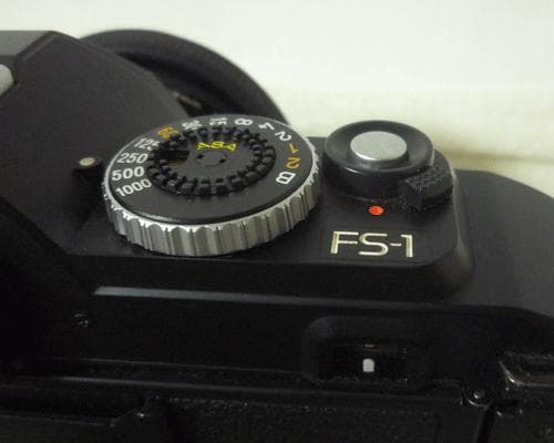 希少　Konica　FS‐1　フィルム一眼レフカメラ　「不動品」　望遠レンズ付き