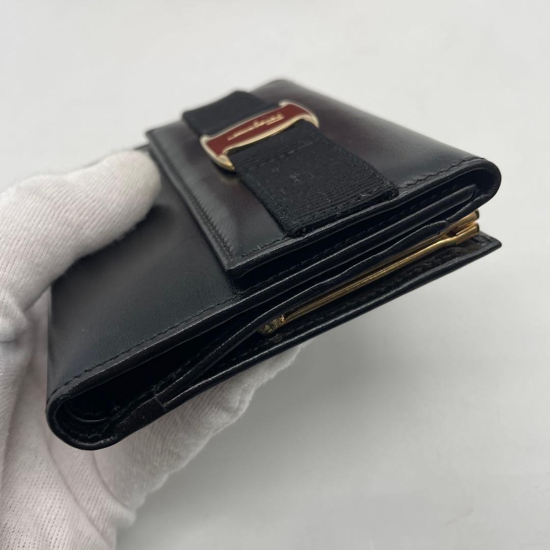☆新品同様☆フェラガモ☆二つ折り財布
