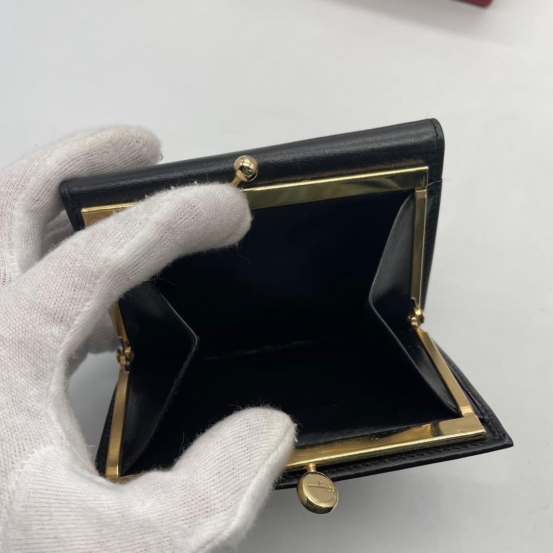 ☆新品同様☆フェラガモ☆二つ折り財布