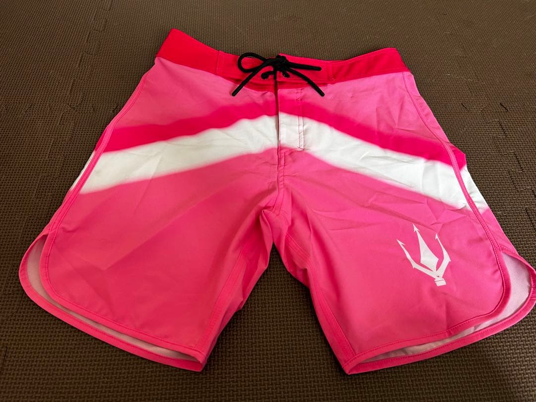 イム　ポーキョン　FIED ピンク ストライプ 水着 28インチ