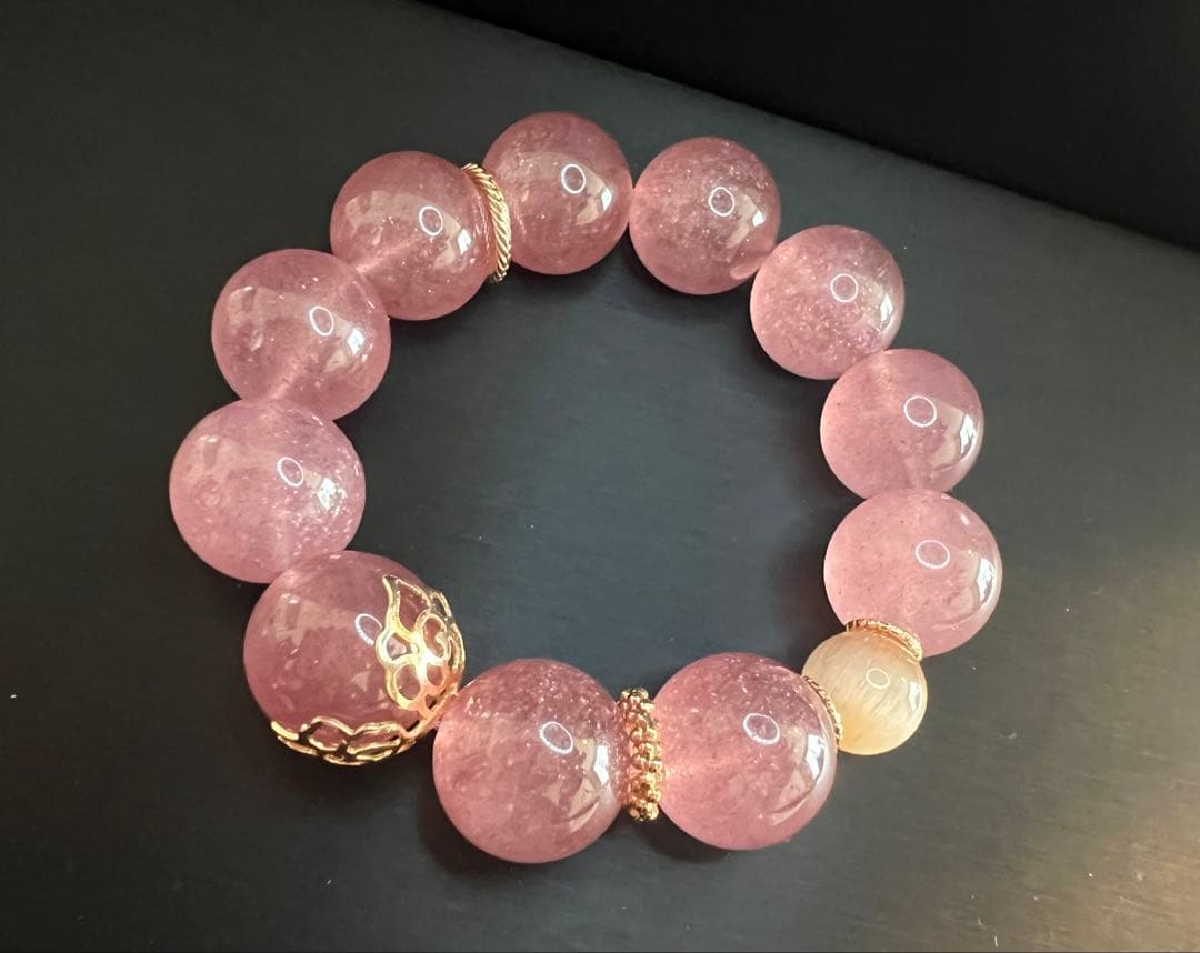 大玉♡恋愛運アップ♡ストロベリークォーツとサーモンピンクサゲのブレスレット