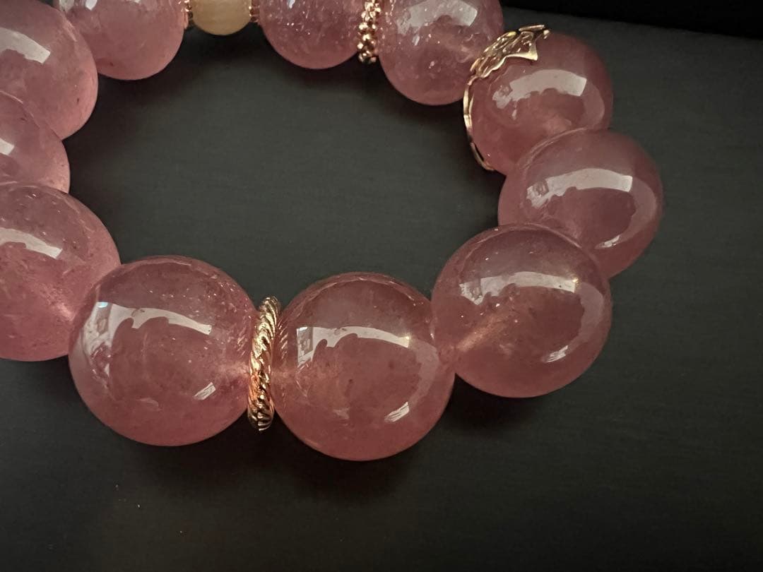 大玉♡恋愛運アップ♡ストロベリークォーツとサーモンピンクサゲのブレスレット