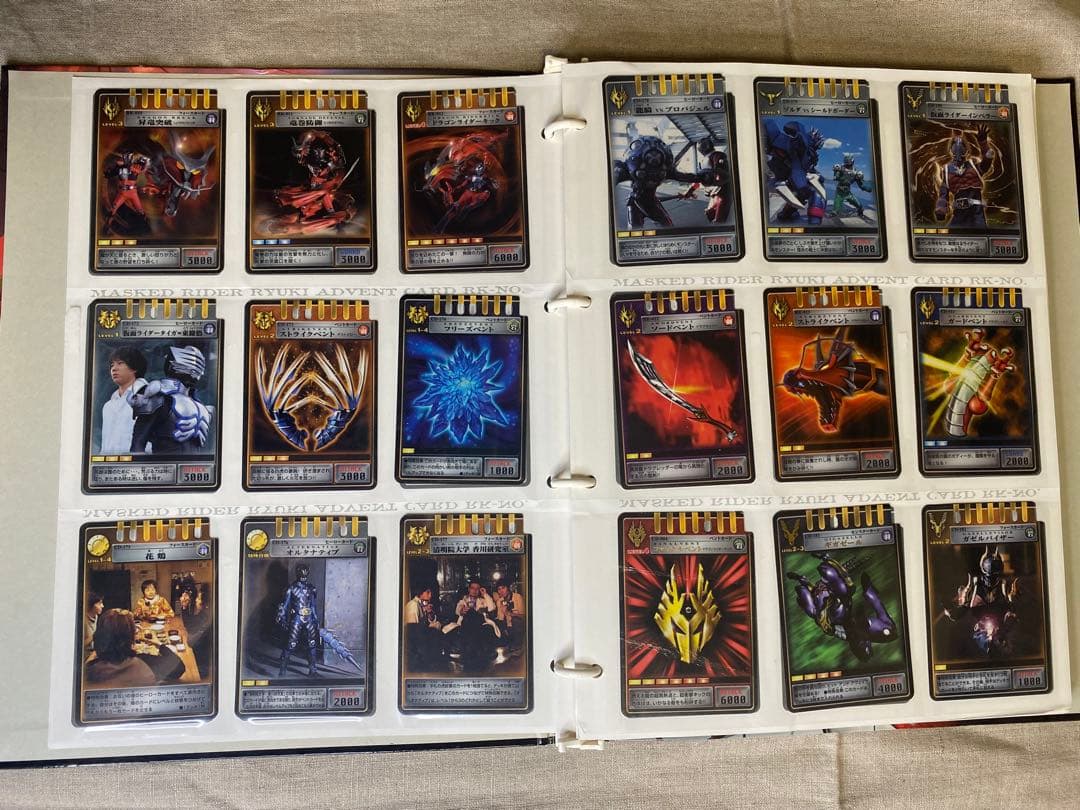 仮面ライダー龍騎 コンプリートカードファイル＋アドベントカード200枚以上