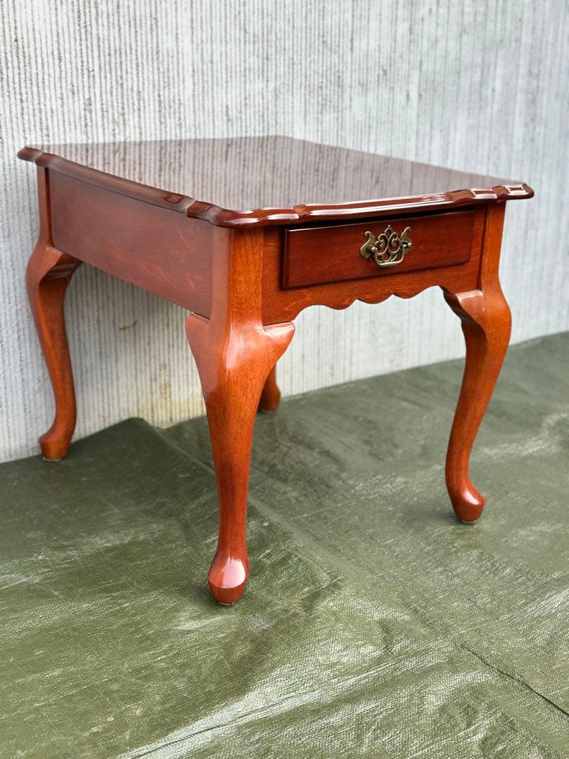 【サイドテーブル】木製　猫足　収納　花台　飾り台　インテリア　綺麗です◎