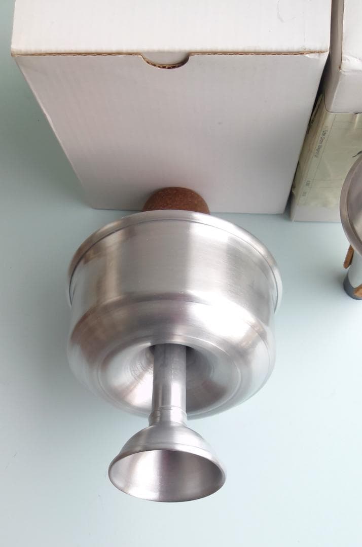 「トランペット＆ケース・マウスピース３種類・ミュート２種類・楽譜２冊」のセット