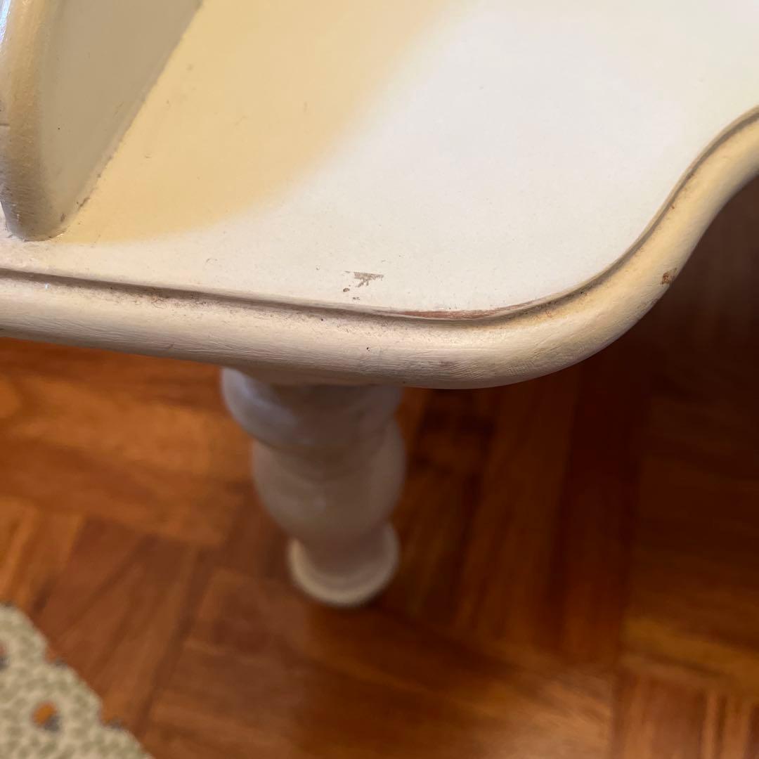 カントリーコーナー社　ベッドテーブル