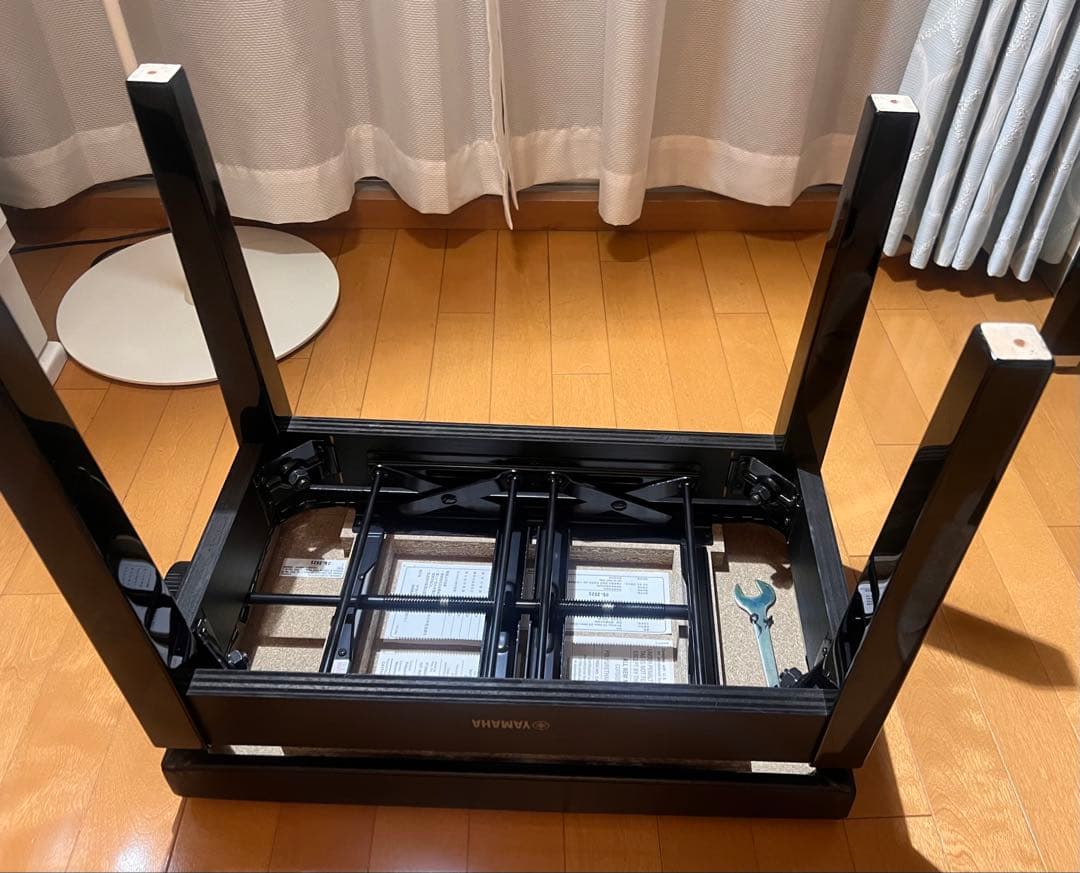 【2025年製ほぼ新品】ヤマハ　ピアノ椅子　高さ調整自在　BC-204PE 黒