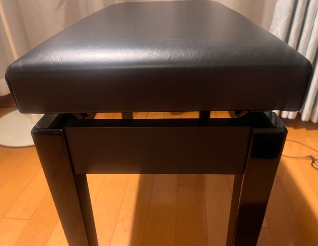 【2025年製ほぼ新品】ヤマハ　ピアノ椅子　高さ調整自在　BC-204PE 黒