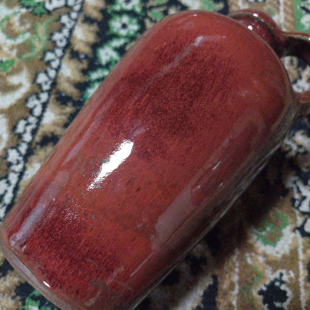 赤土色のハンドル付き陶器瓶　花瓶