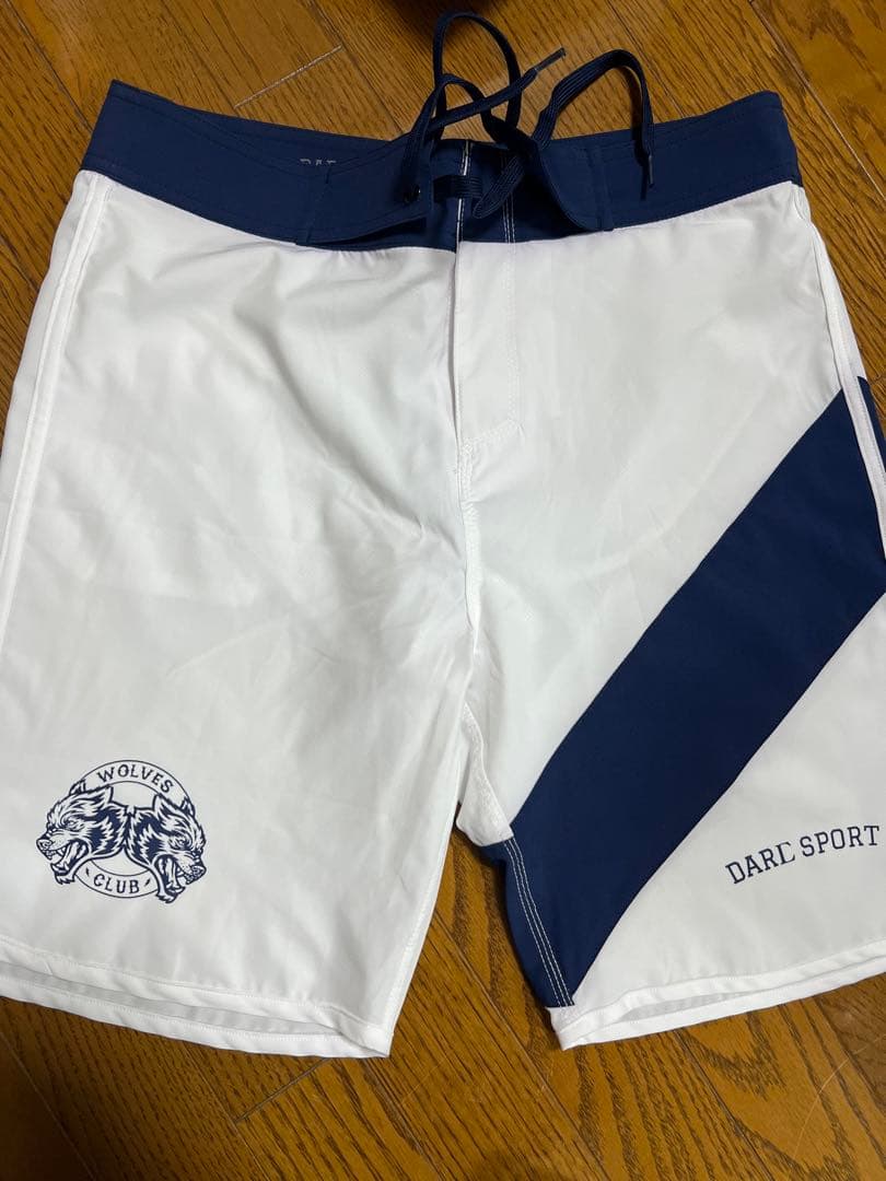 【海外レア商品】DARC SPORT 水着 30サイズ