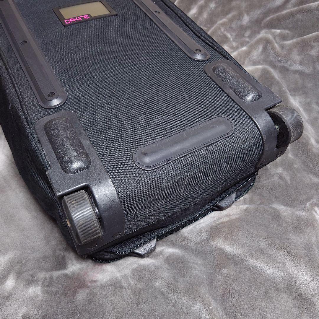 美品 DAKINE キャリーバッグ スーツケース 旅行バッグ ダカイン 黒ピンク