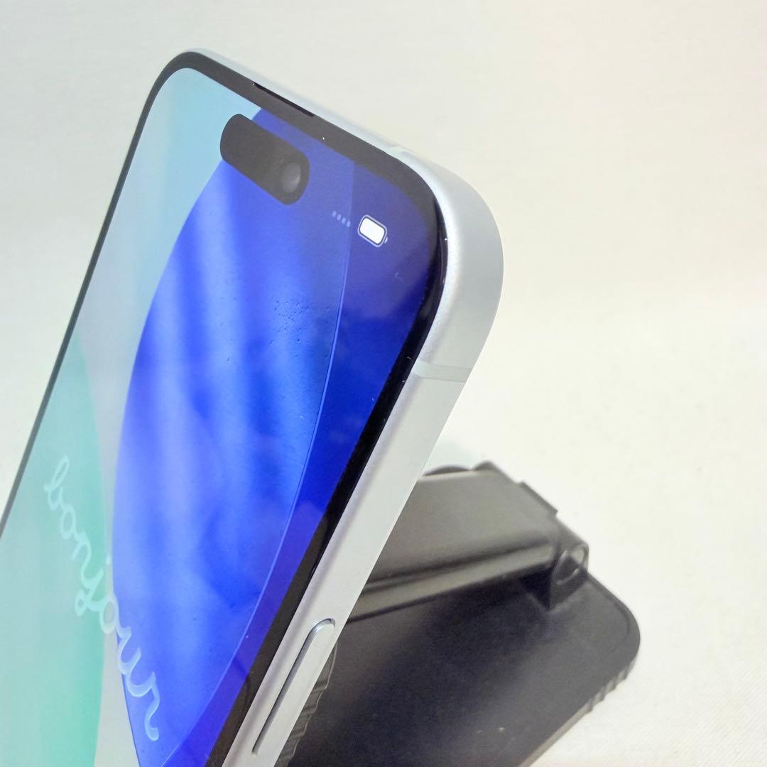 美品　Apple iPhone 15 128gb ブルー