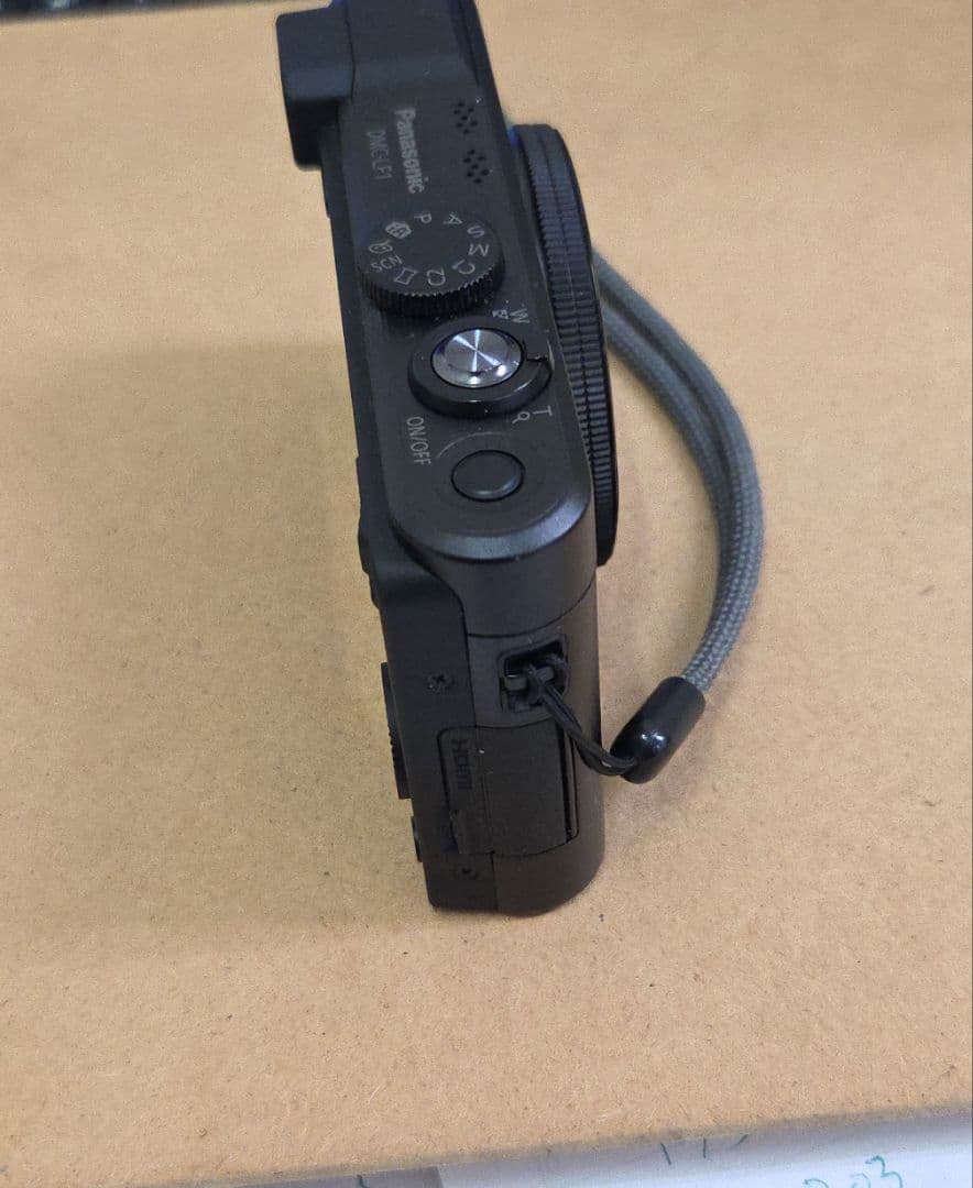 パナソニック LUMIX DMC-LF1