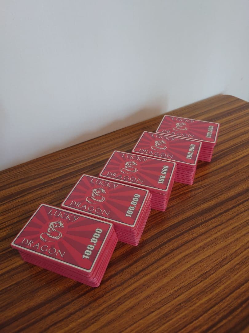 ポーカー　ゲーム用チップ　９００枚セット※ポーカーに必要なおまけ付き