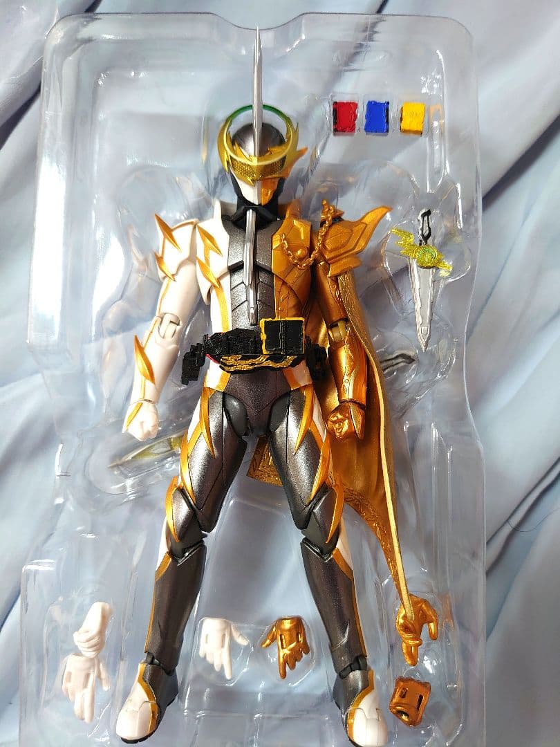 ヒ*ヨ様 S.H.Figuarts 仮面ライダー セイバー 他 4体セット