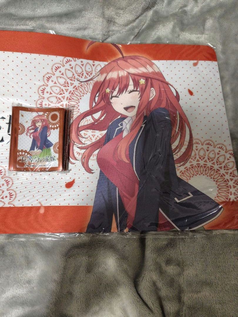 五等分の花嫁 プレイマットとカードスリーブ　中野五月