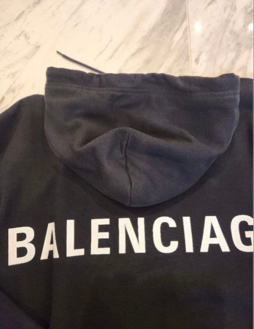 【週末SALL‼️】BALENCIAGA ブラック パーカー