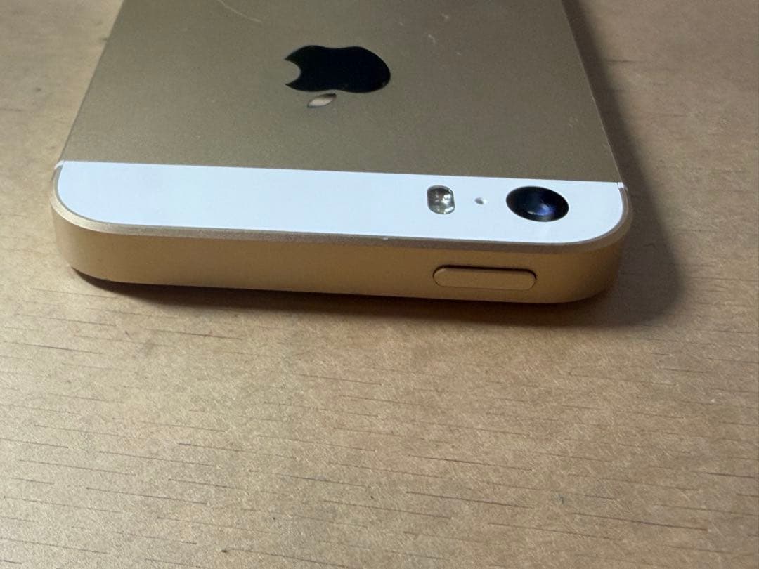 美品iPhone SE 128GB SIMフリー　ゴールド