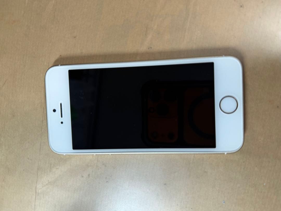 美品iPhone SE 128GB SIMフリー　ゴールド