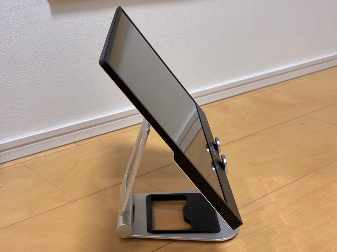 s*n様 JAPANNEXT製 13.3インチ モバイルモニター 4K OLED