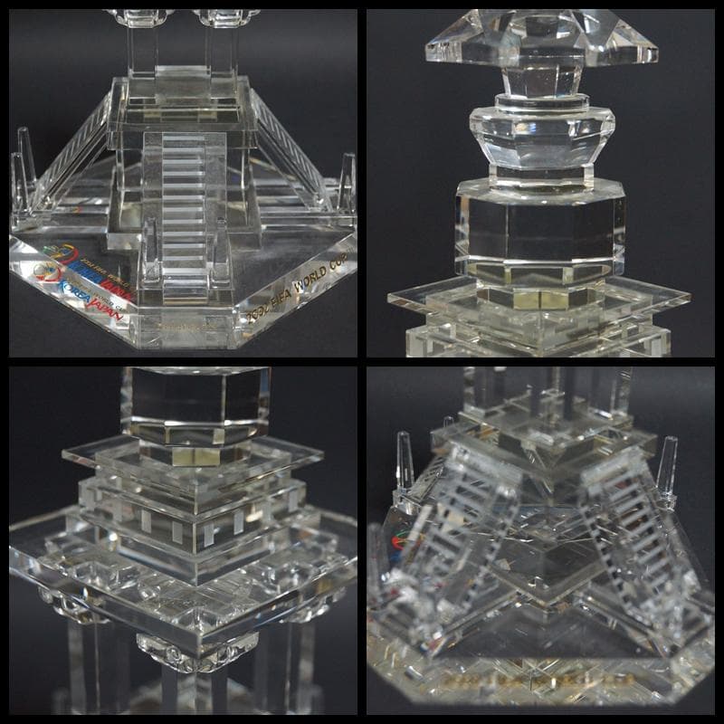 2002年FIFAワールドカップ日韓大会 記念『 慶州仏国寺塔』クリスタル製置物