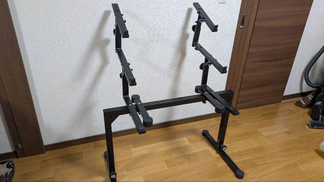 【最終価格】K&M キーボードスタンド Omega 3段(オマケ付)