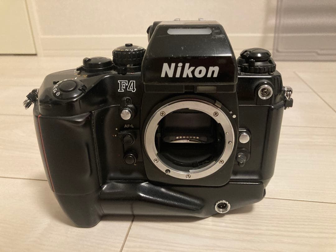 Nikon F4 MB-21付