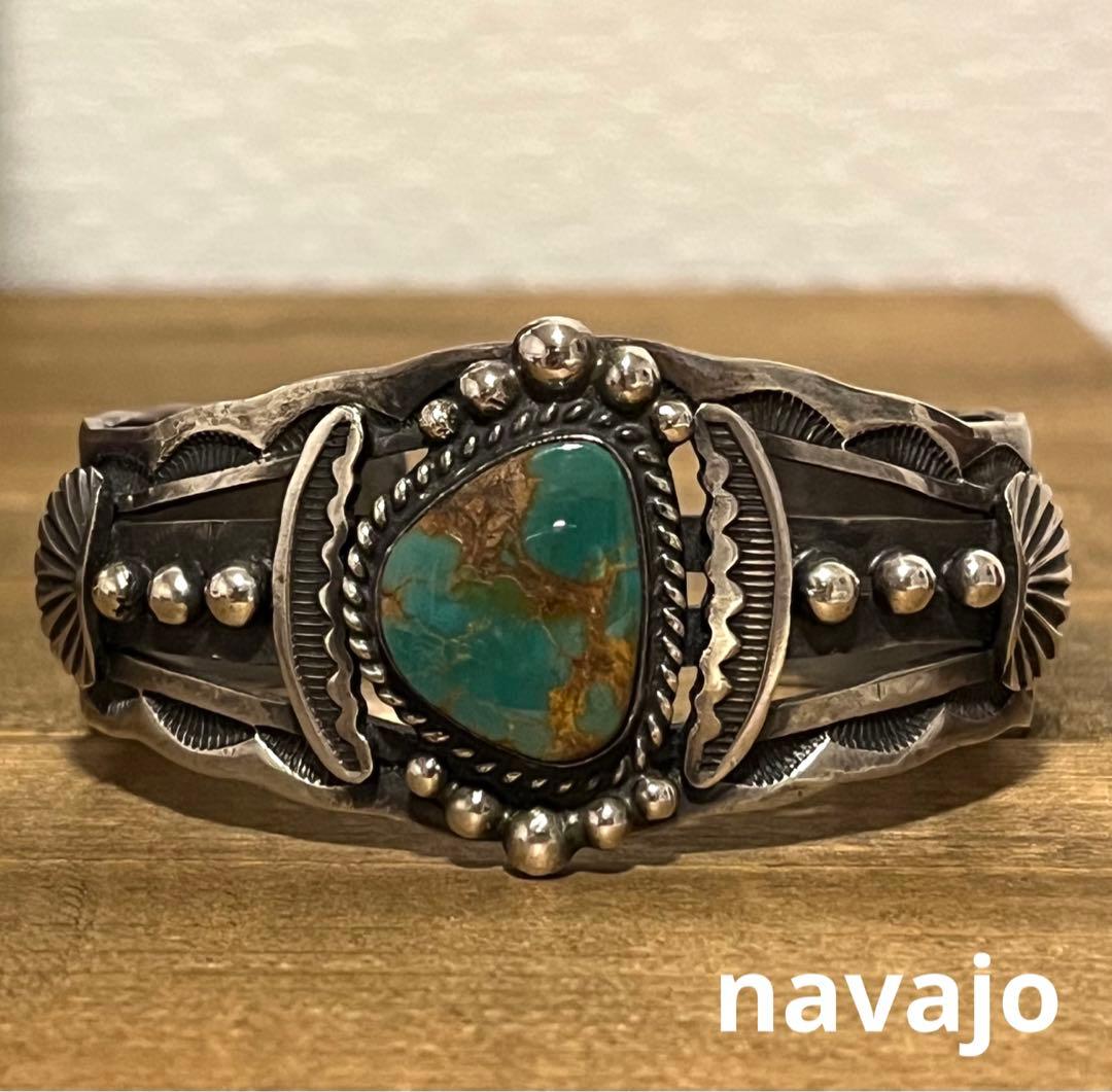 きれいなターコイズのバングル　インディアンジュエリー　navajo ナバホ