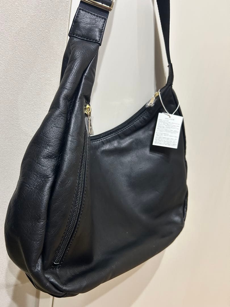 あん　新品タグ付　russet ソフトレザーラウンドビッグショルダーバック