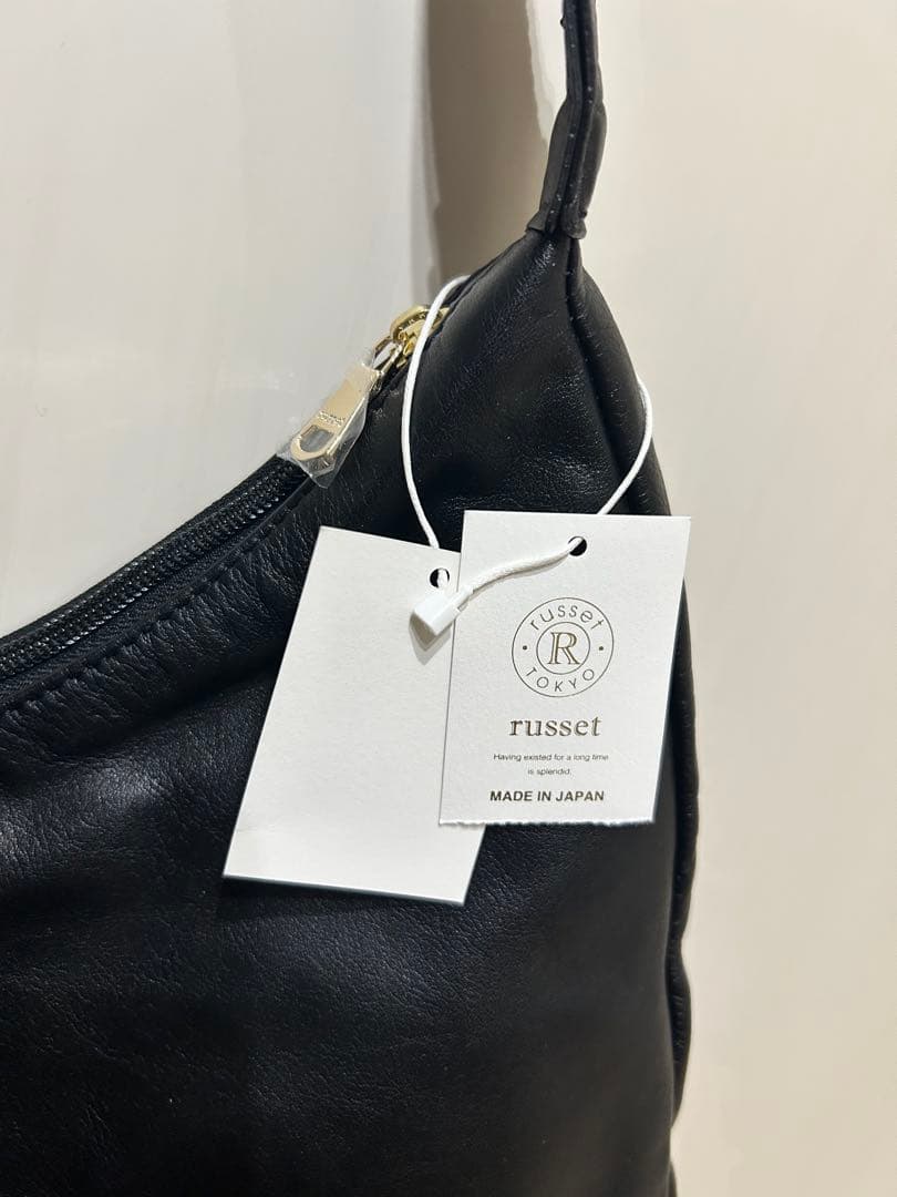 あん　新品タグ付　russet ソフトレザーラウンドビッグショルダーバック