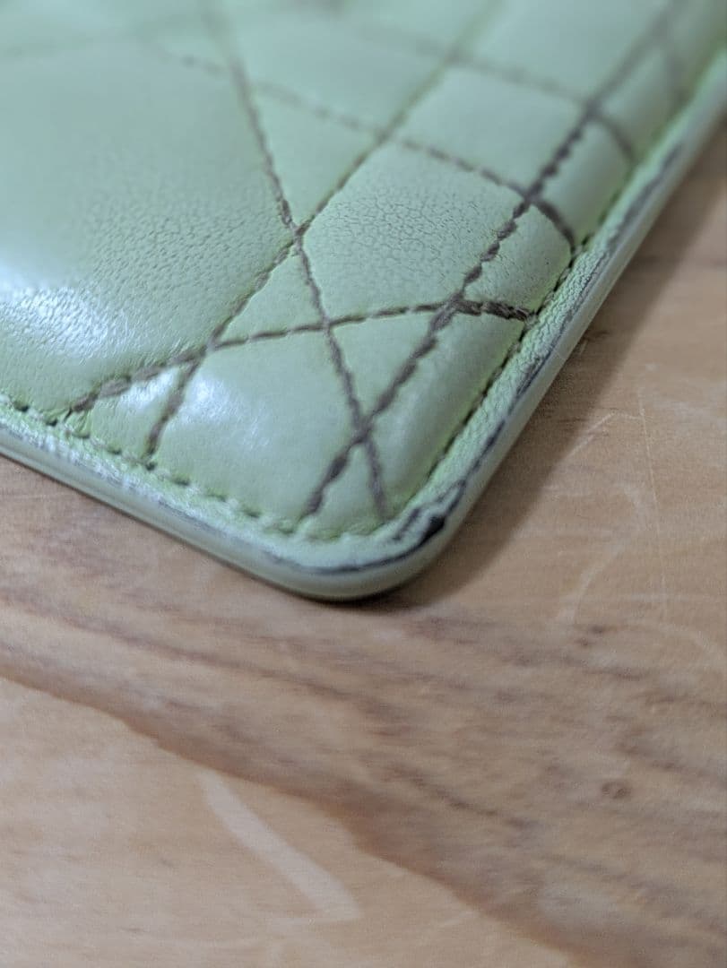 Christian Dior マグネット カードホルダー パステルミント