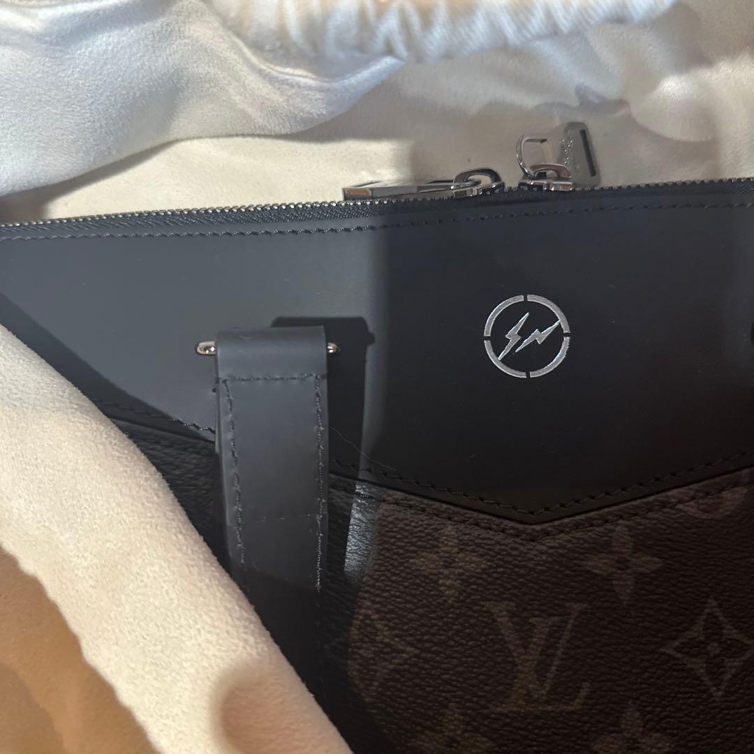 ★IT@ ルイヴィトン フラグメント ブリーフケース