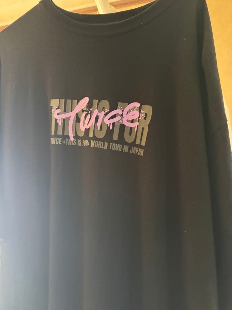 TWICE WORLD TOUR IN JAPAN Tシャツ