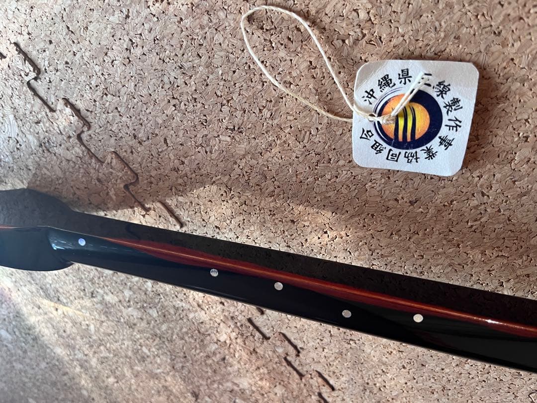 沖縄　伝統工芸士製作三線　カミゲン一枚貼り(本張)(製作証明あり)