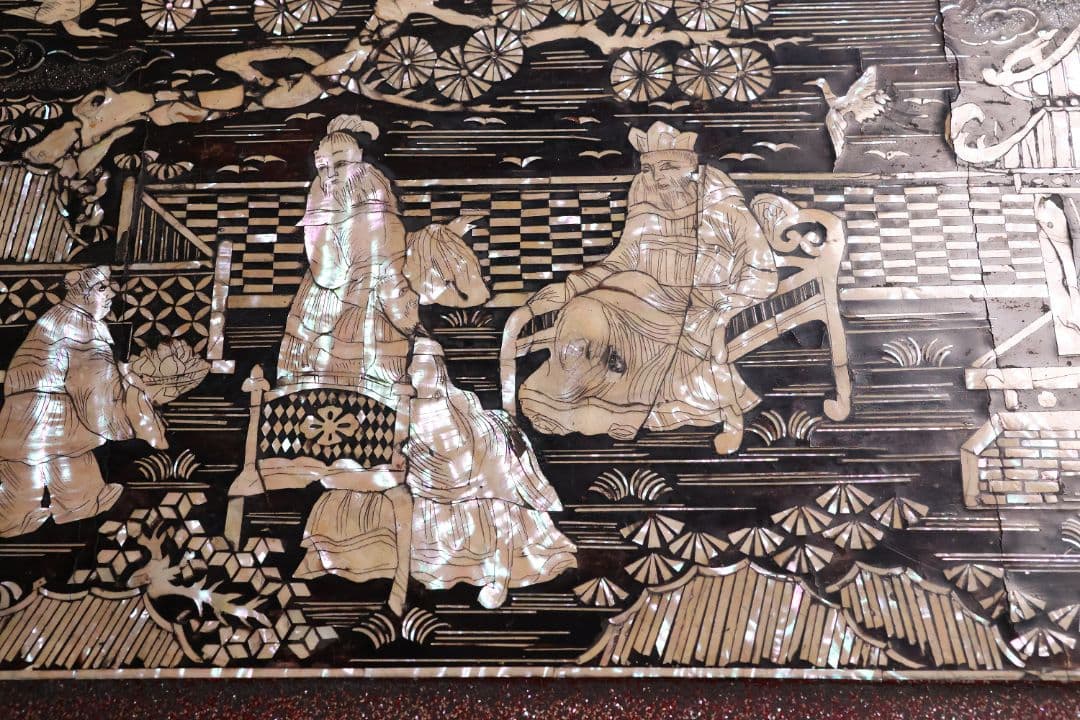 中国美術 螺鈿細工 平卓 46×28.3cm 人物 花台 香炉 木製【MA812