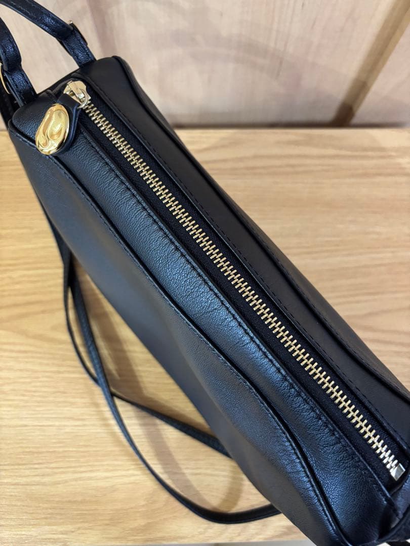 美品gemeilダブルハンドルスクエアショルダーバッグ