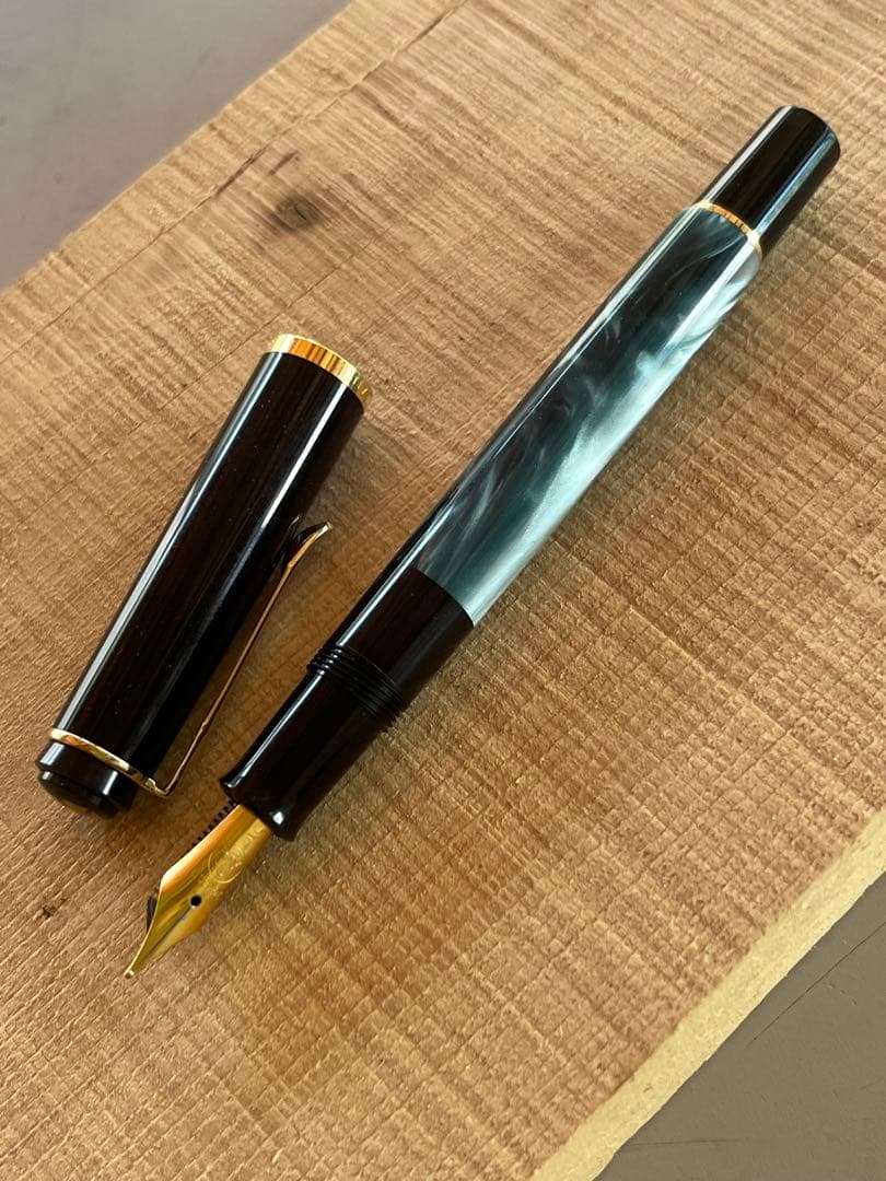 ペリカン　万年筆　f
