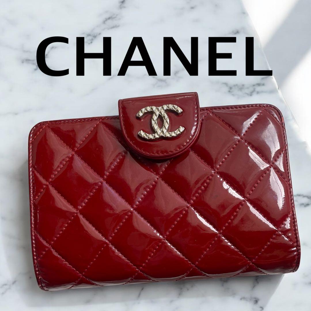 良品✨CHANELシャネル 財布 ダイヤ ココマーク マトラッセ エナメル　赤