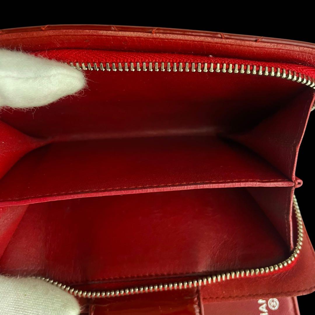 良品✨CHANELシャネル 財布 ダイヤ ココマーク マトラッセ エナメル　赤