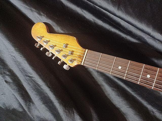 ★Custom HardRelic Sunburst StratocasterⅡ