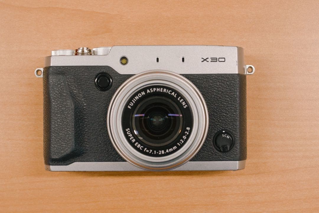 【難あり】Fujifilm X30 コンパクトデジタルカメラ
