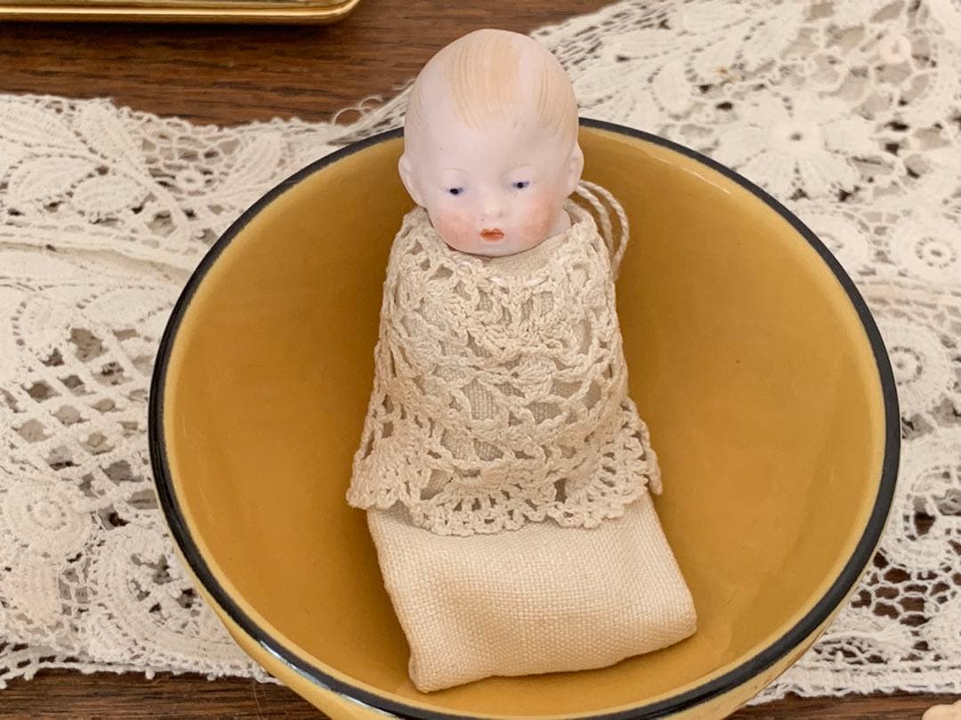 フランス　蚤の市　陶器人形　赤ちゃん　ブロカント