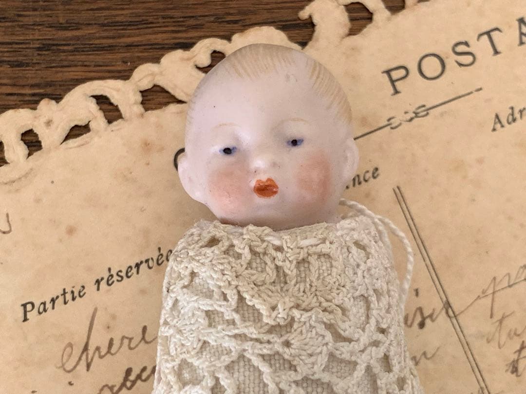 フランス　蚤の市　陶器人形　赤ちゃん　ブロカント